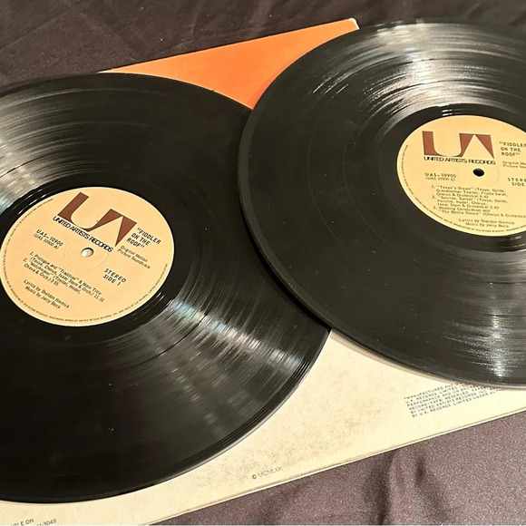 2/25$ Vintage fiddler on the roof vinyl record - Picture 6 of 6